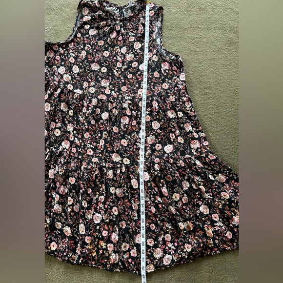 33.TIME and TRU Women’s Peasant 
Dress. Size XXXL(22) - Picture 12 of 13